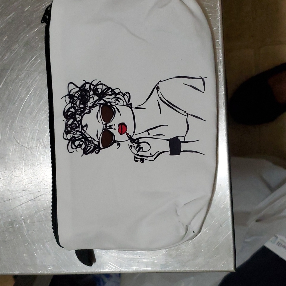 Cosmetic Makeup Bag One Size - Picture 4 of 4